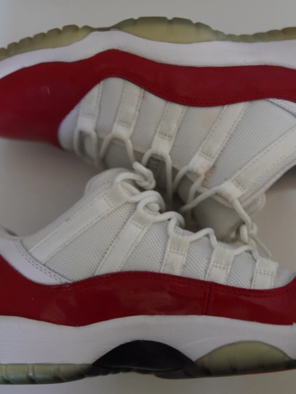 Jordan 11 White and Red Low-Top Basketball Sneakers size 7